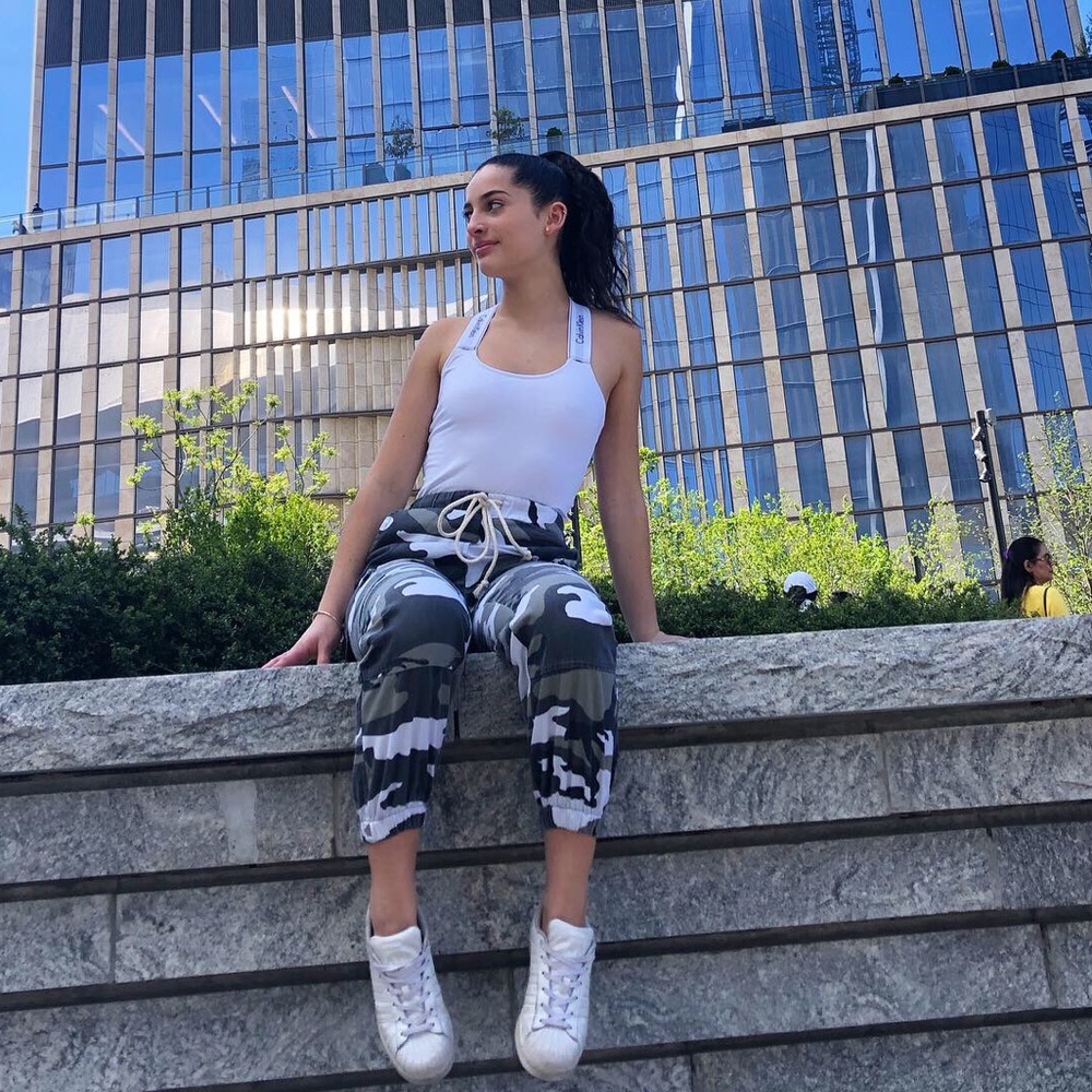 Meet your Posher, Samantha